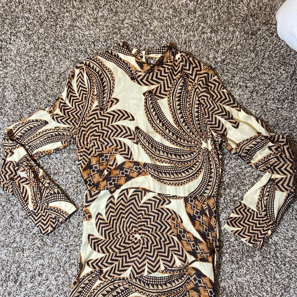 Farm Rio Midi Dress M Bodycon Long Sleeve Tropical Sand Yawanawa Vanahu Size M - Picture 6 of 16